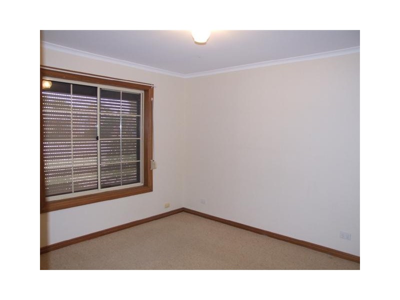 12 Liverpool Drive, Strathalbyn SA 5255