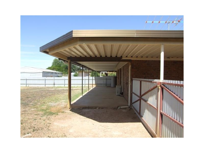 12 Liverpool Drive, Strathalbyn SA 5255