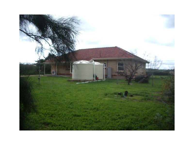 4 Lines Road, Strathalbyn SA 5255
