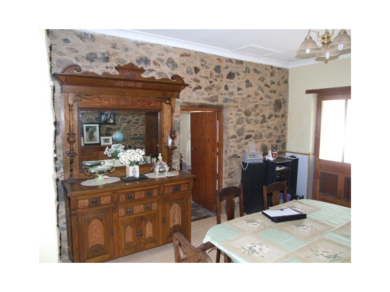 22 Moore Road, Strathalbyn SA 5255