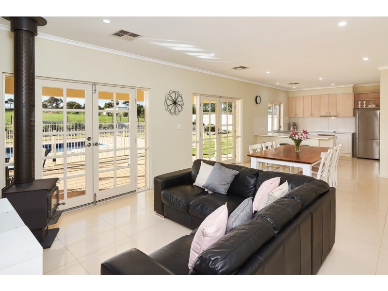 40 Trainers Way, Strathalbyn SA 5255