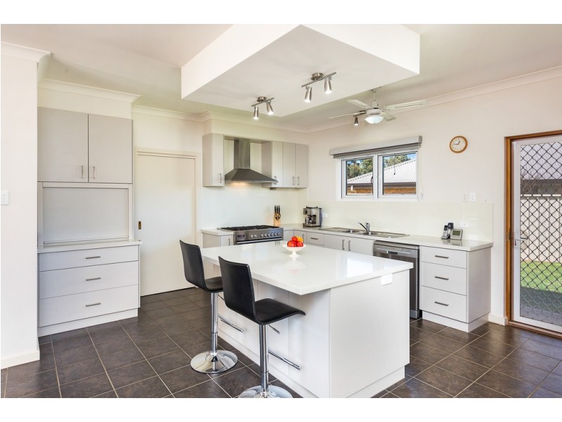 15 Bateman Street, Strathalbyn SA 5255