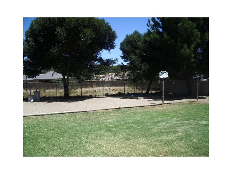 8 Wyatt Road, Strathalbyn SA 5255