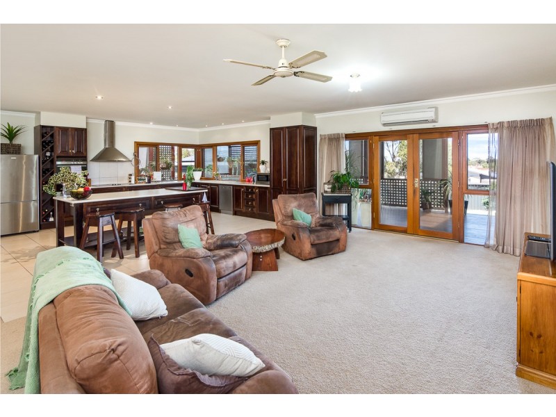 8 Gordon Crescent, Strathalbyn SA 5255