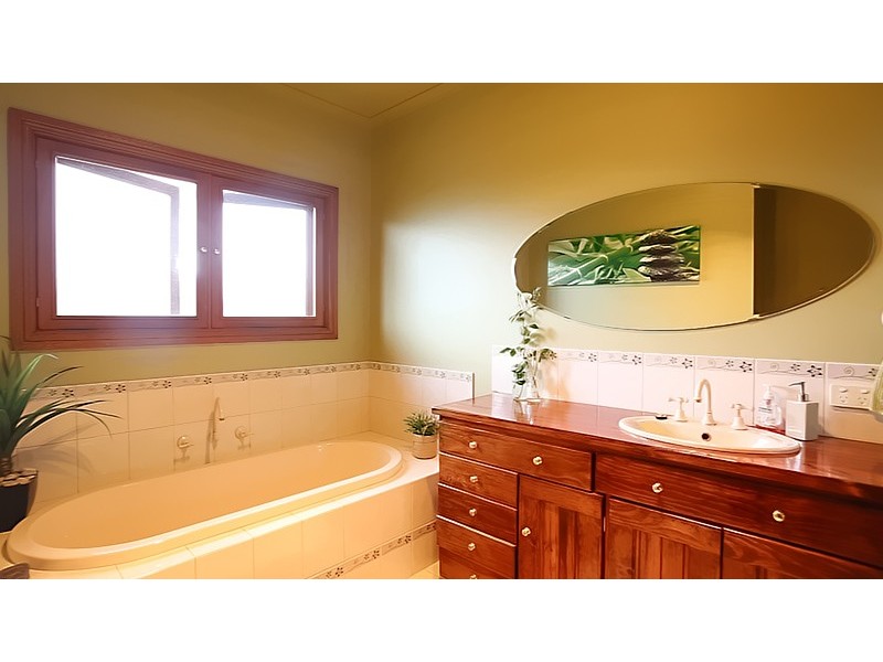 8 Gordon Crescent, Strathalbyn SA 5255