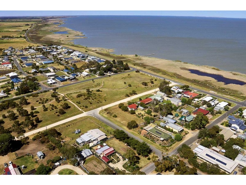 17 Bulkeley Street, Milang SA 5256