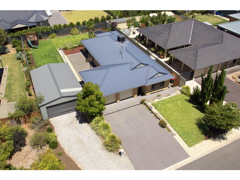 16 Fairweather Drive, Strathalbyn SA 5255
