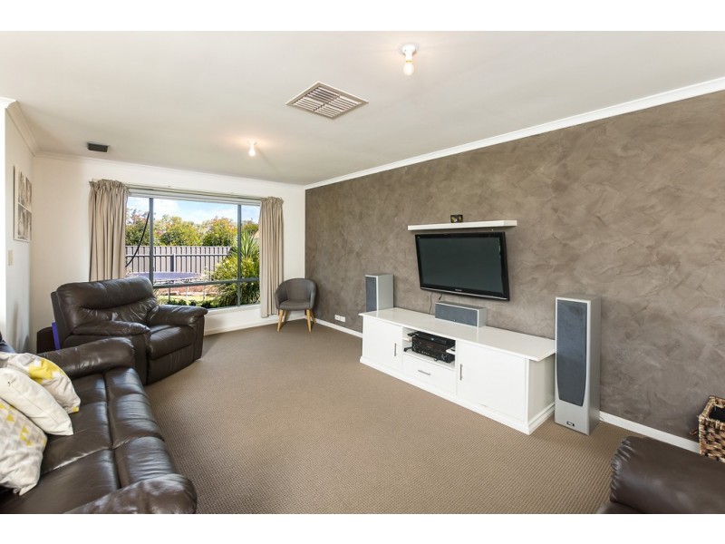 16 Fairweather Drive, Strathalbyn SA 5255