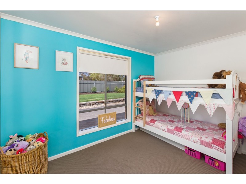 16 Fairweather Drive, Strathalbyn SA 5255