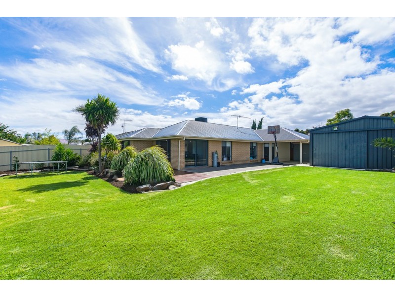 16 Fairweather Drive, Strathalbyn SA 5255