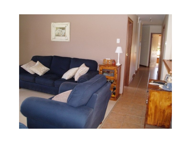 7 Edinburgh Grove, Strathalbyn SA 5255