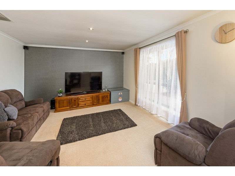 15 Kennedy Crescent, Strathalbyn SA 5255