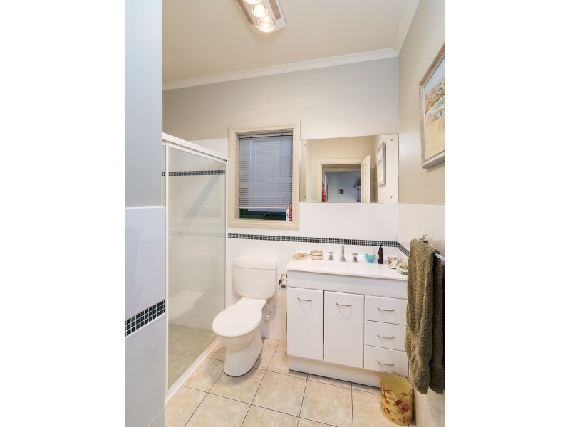 15 Love Avenue, Strathalbyn SA 5255