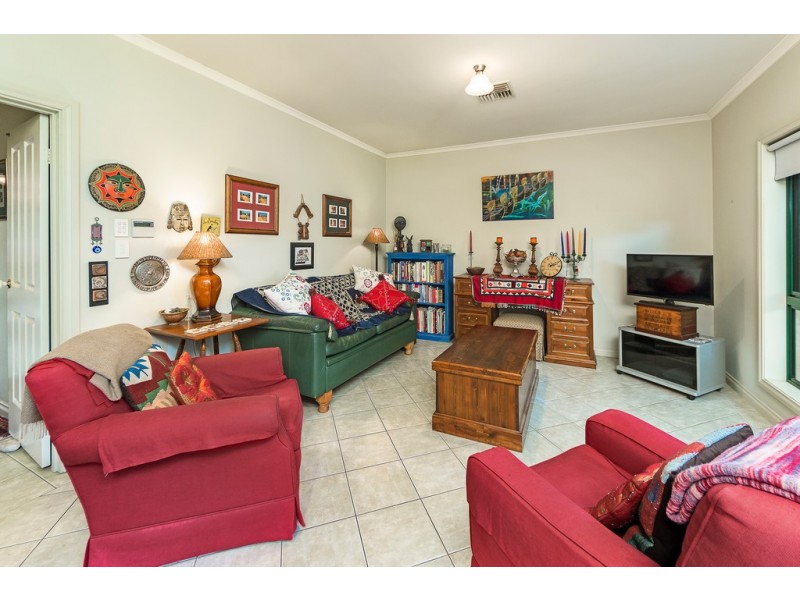 15 Love Avenue, Strathalbyn SA 5255