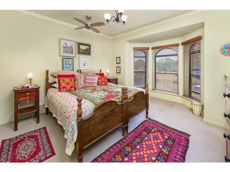 15 Love Avenue, Strathalbyn SA 5255