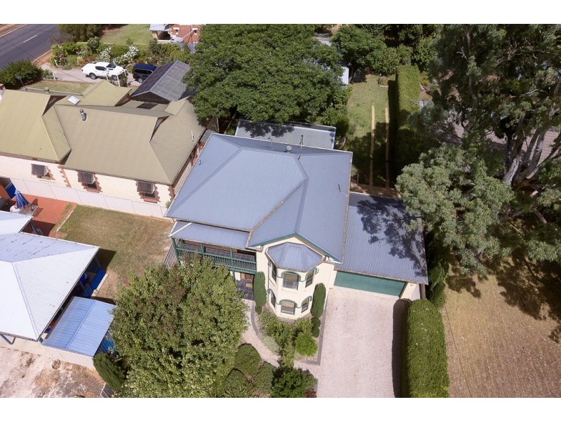 15 Love Avenue, Strathalbyn SA 5255