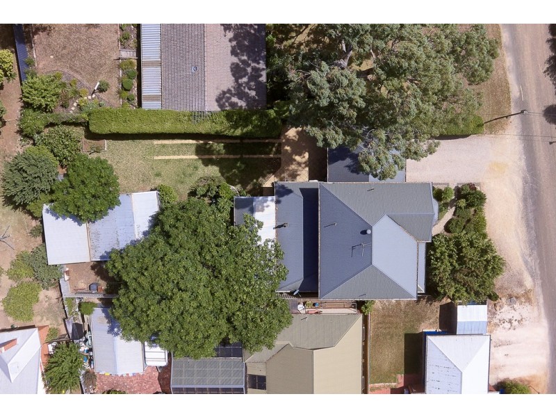 15 Love Avenue, Strathalbyn SA 5255