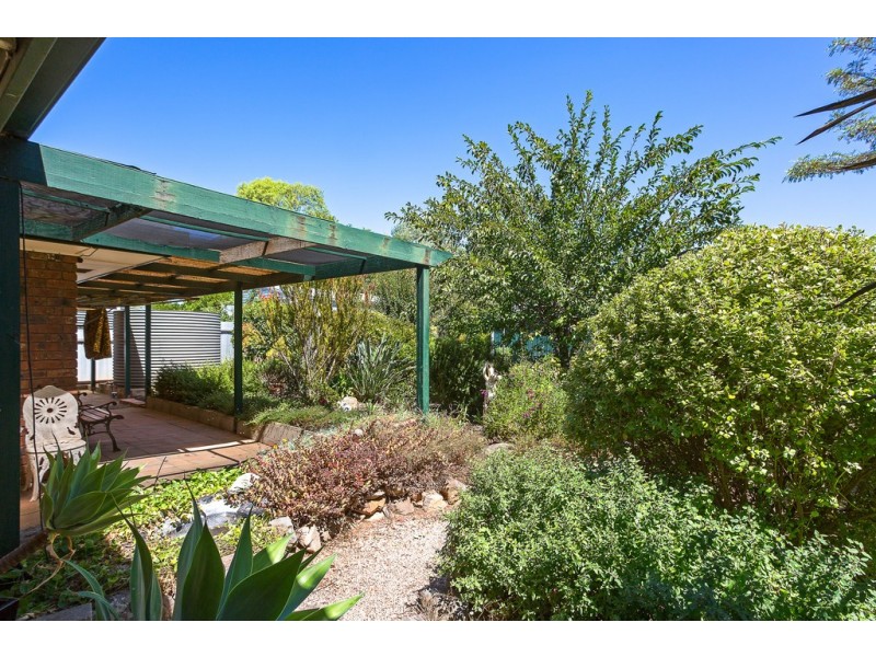 18 Fairfield Drive, Strathalbyn SA 5255