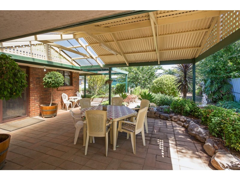 18 Fairfield Drive, Strathalbyn SA 5255