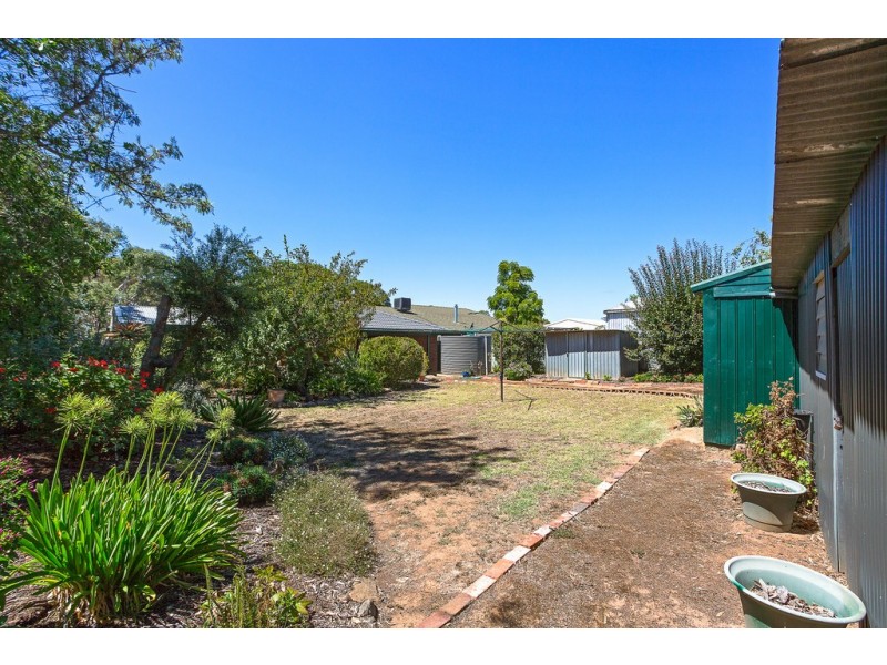 18 Fairfield Drive, Strathalbyn SA 5255