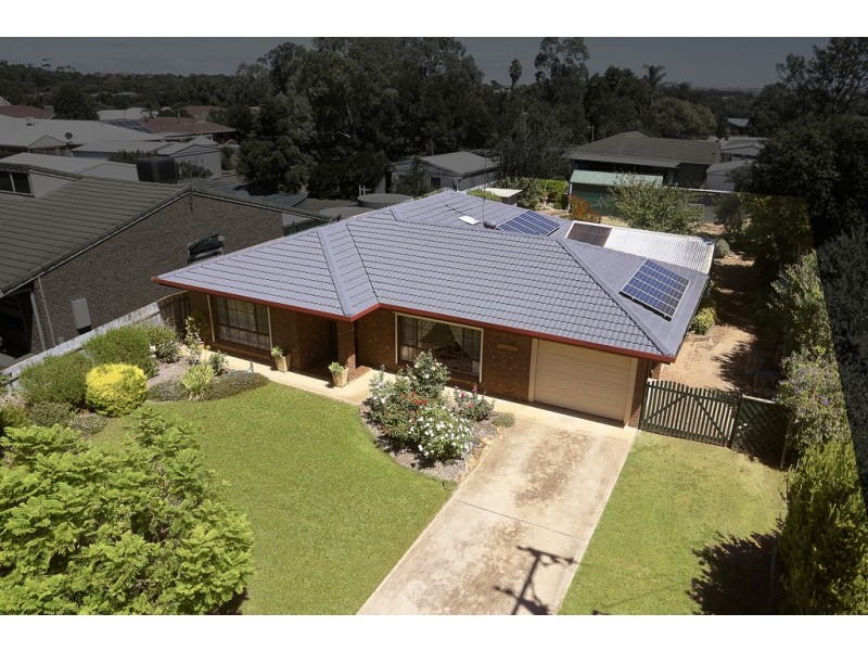 18 Fairfield Drive, Strathalbyn SA 5255