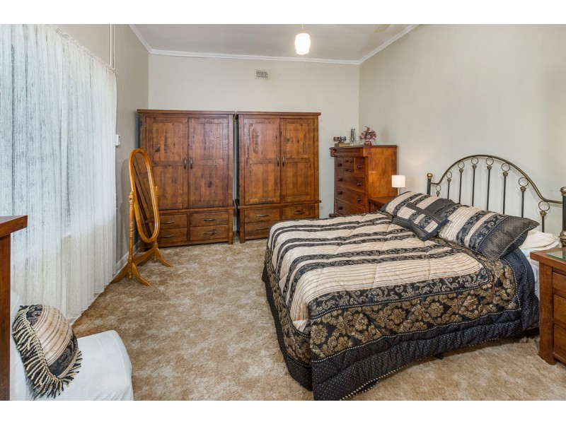 6 Love Avenue, Strathalbyn SA 5255