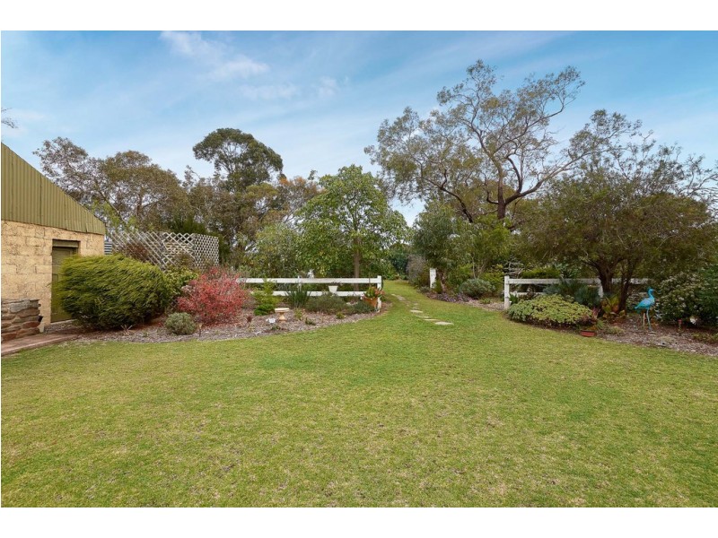 6 Love Avenue, Strathalbyn SA 5255