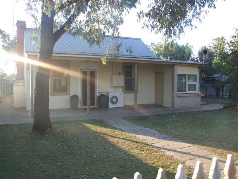 25  Stephenson Street, Milang SA 5256