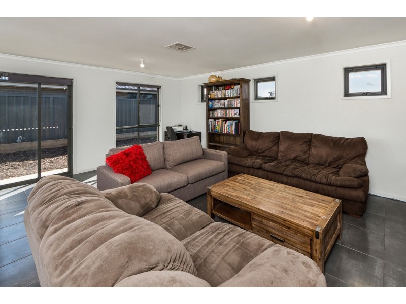 5 Thomas Street, Strathalbyn SA 5255