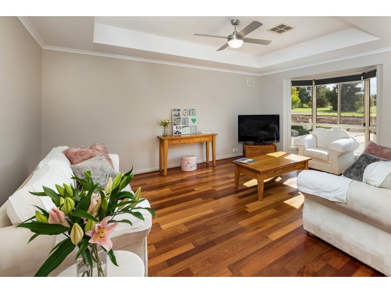 63 Trainers Way, Strathalbyn SA 5255