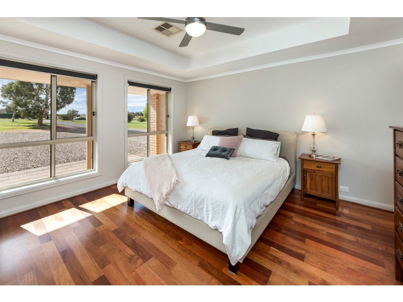 63 Trainers Way, Strathalbyn SA 5255