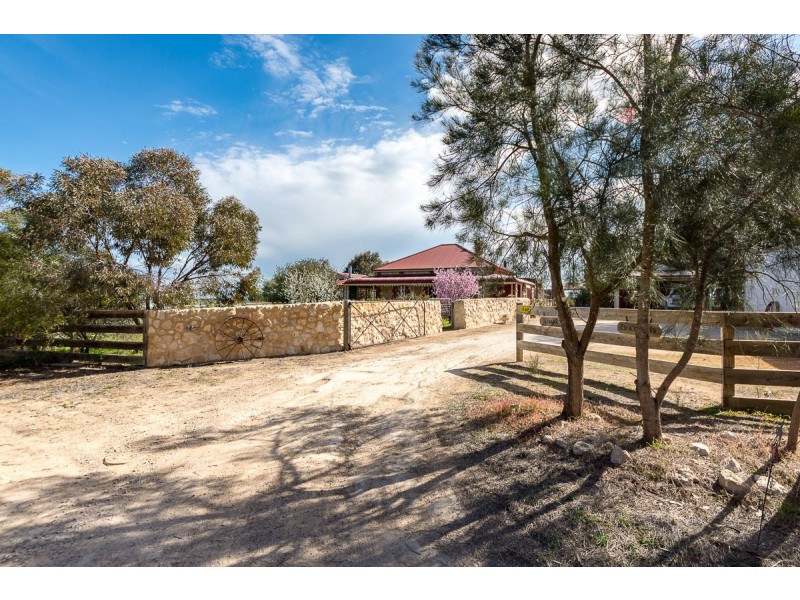 40 Hopgood Road, Strathalbyn SA 5255