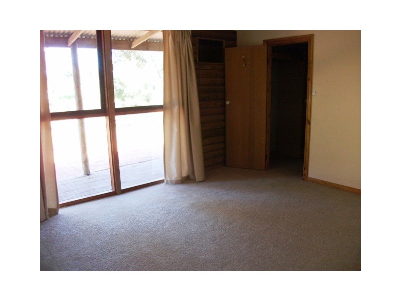 24 Burnside Road, Strathalbyn SA 5255