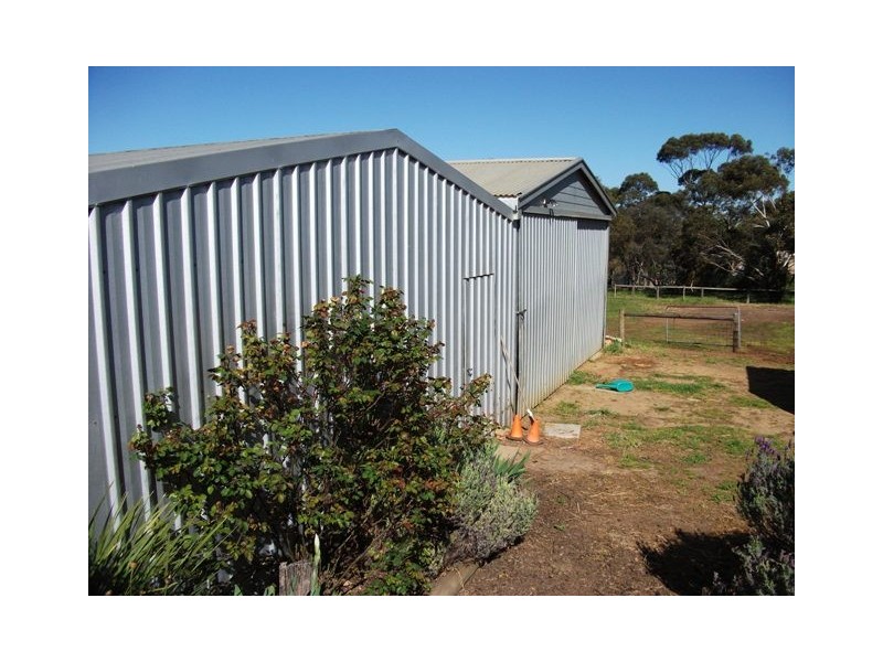 24 Burnside Road, Strathalbyn SA 5255