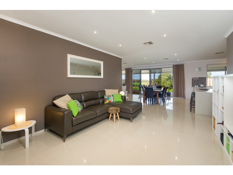 90 Marchant Road, Strathalbyn SA 5255