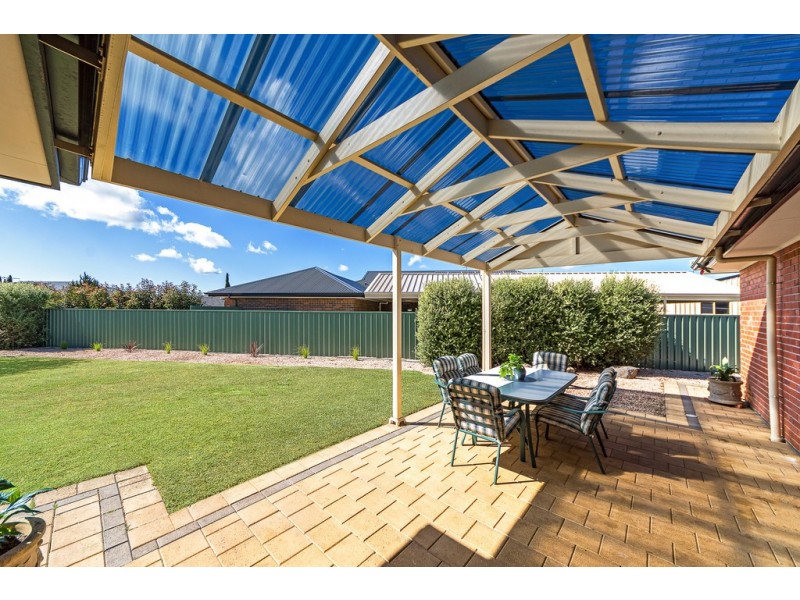 13 Strathford Way, Strathalbyn SA 5255