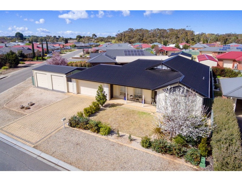 13 Strathford Way, Strathalbyn SA 5255