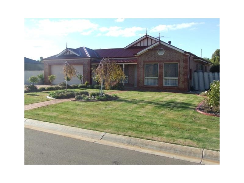 8 Strathcona Glen, Strathalbyn SA 5255