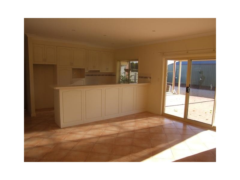 8 Strathcona Glen, Strathalbyn SA 5255