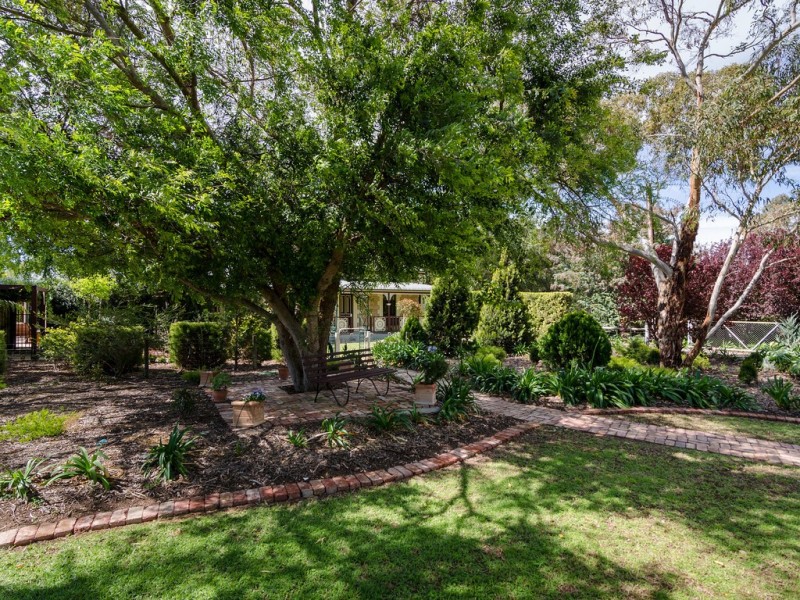 33 Adelaide Road, Strathalbyn SA 5255