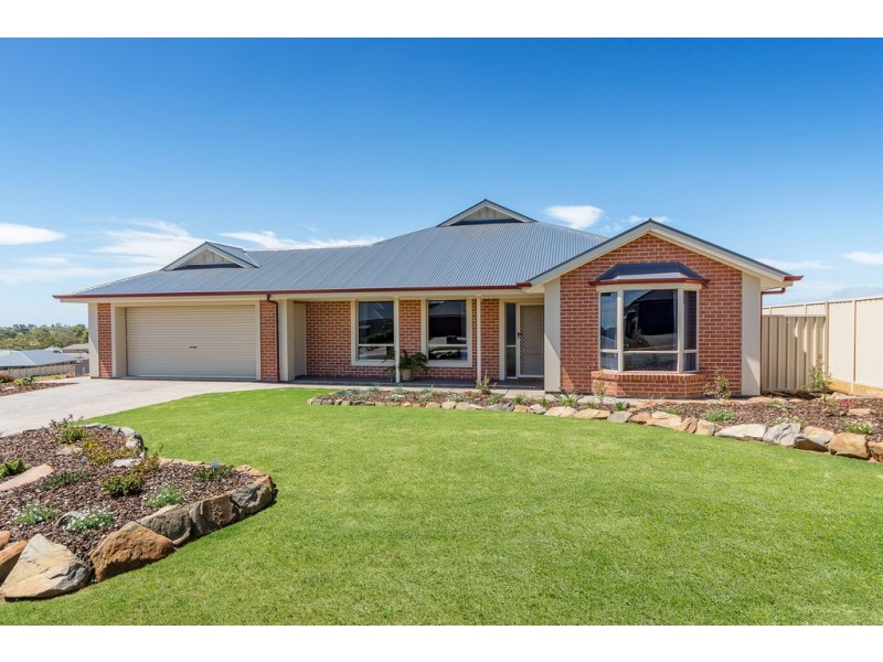 15 Davey Street, Strathalbyn SA 5255