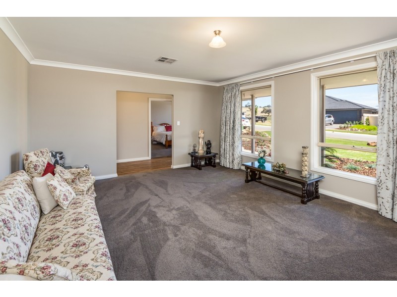 15 Davey Street, Strathalbyn SA 5255