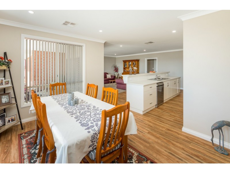 15 Davey Street, Strathalbyn SA 5255