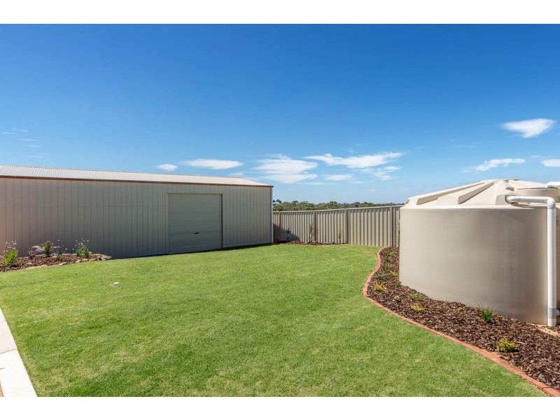15 Davey Street, Strathalbyn SA 5255