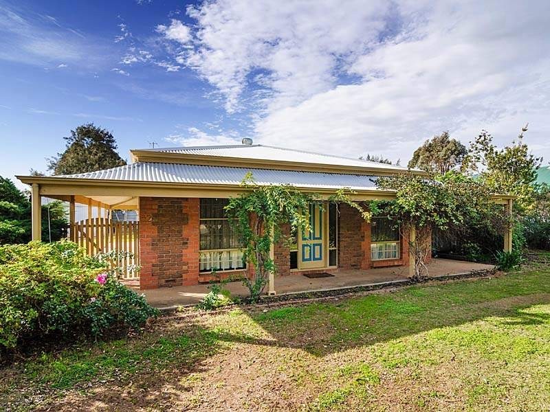 52 Parker Ave, Strathalbyn SA 5255
