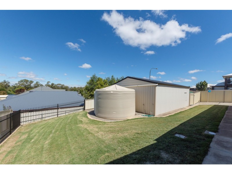 2 Fairweather Drive, Strathalbyn SA 5255