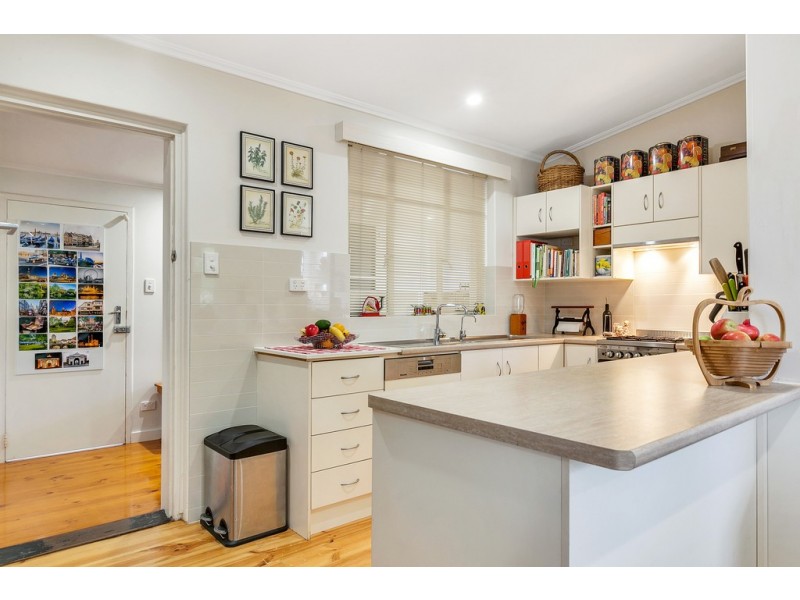 11 Marchant Road, Strathalbyn SA 5255