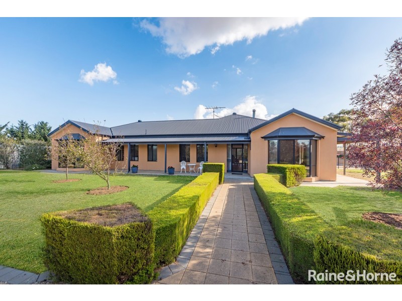 94 Moore Road, Strathalbyn SA 5255