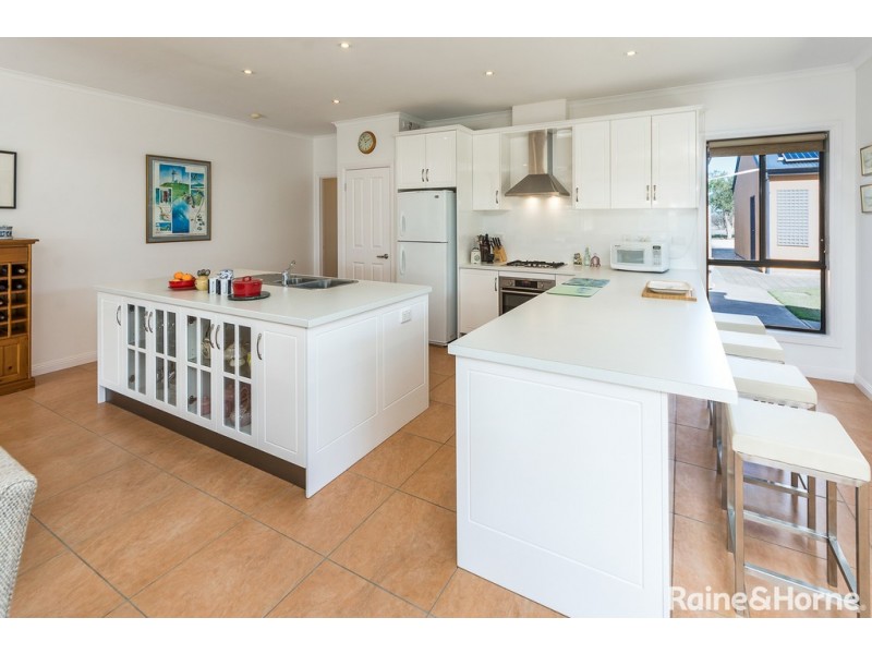 94 Moore Road, Strathalbyn SA 5255