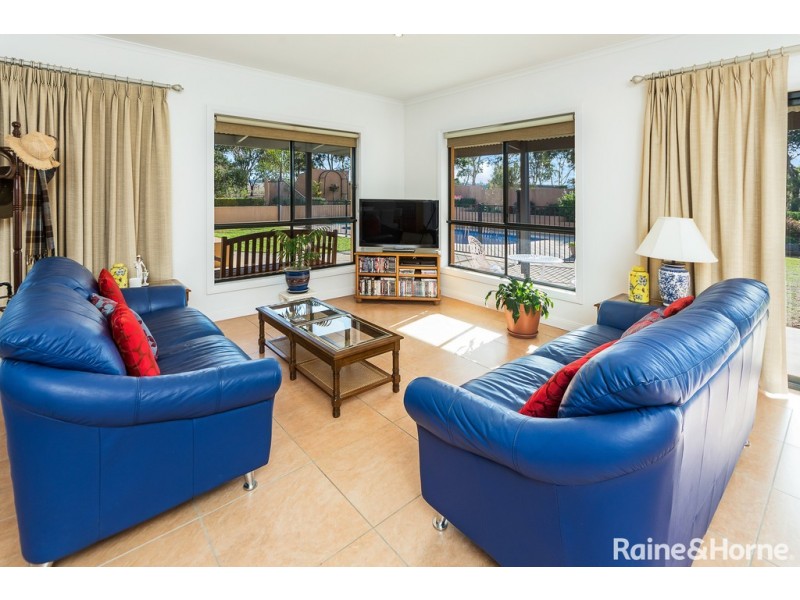 94 Moore Road, Strathalbyn SA 5255